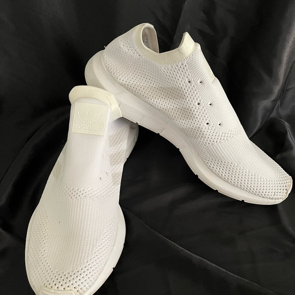 Adidas - Picture 5 of 6